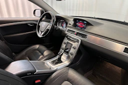 musta Volvo V70 2015 kuva 12.