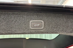 musta Volvo V70 2015 kuva 14.