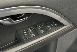 musta Volvo V70 2015 kuva 15.