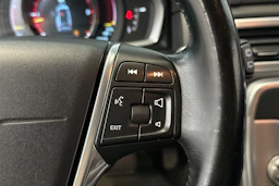 musta Volvo V70 2015 kuva 19.