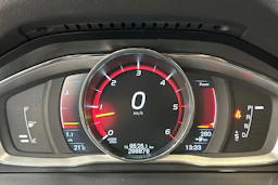 musta Volvo V70 2015 kuva 20.