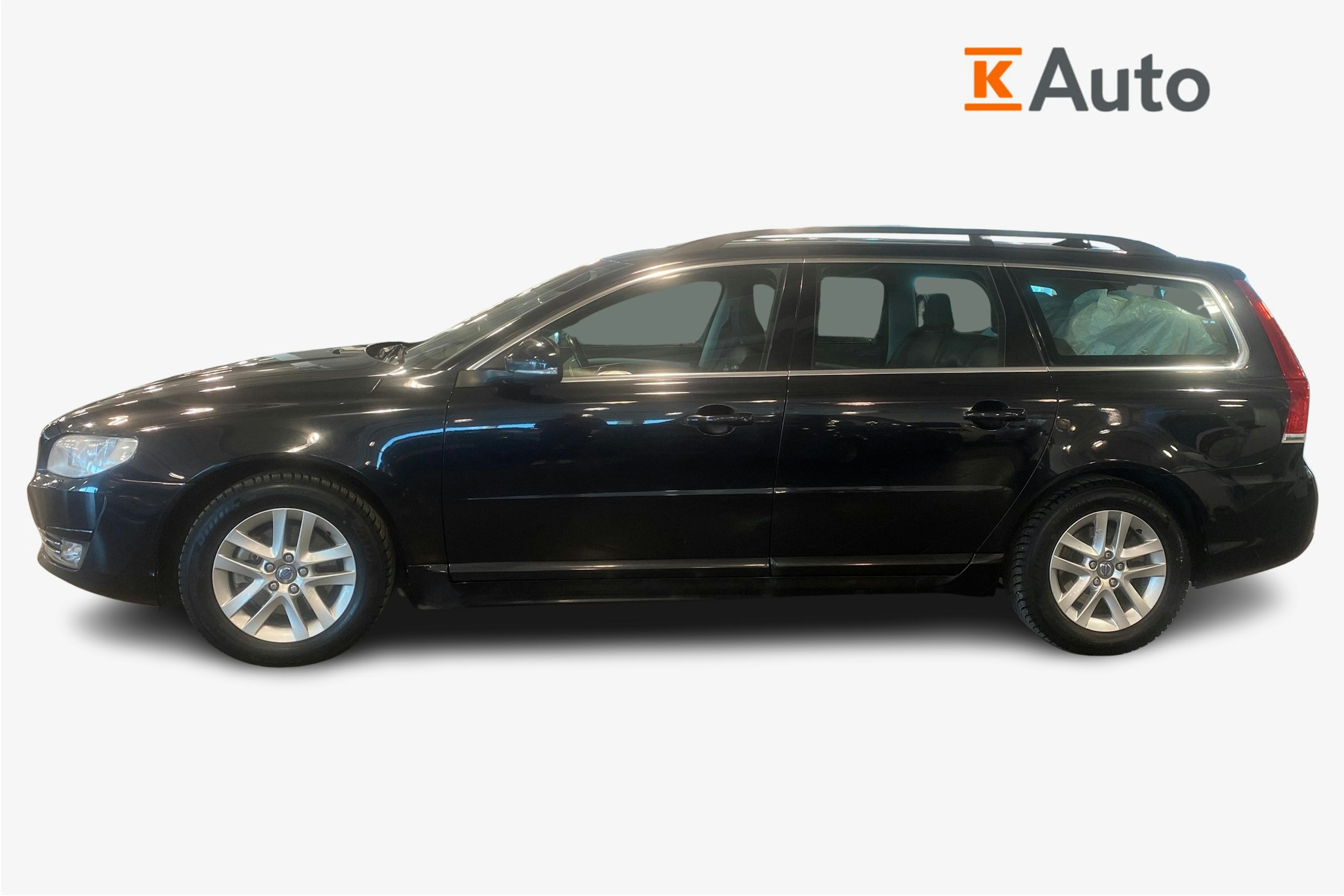 Musta Volvo V70 2015 kuva 6.