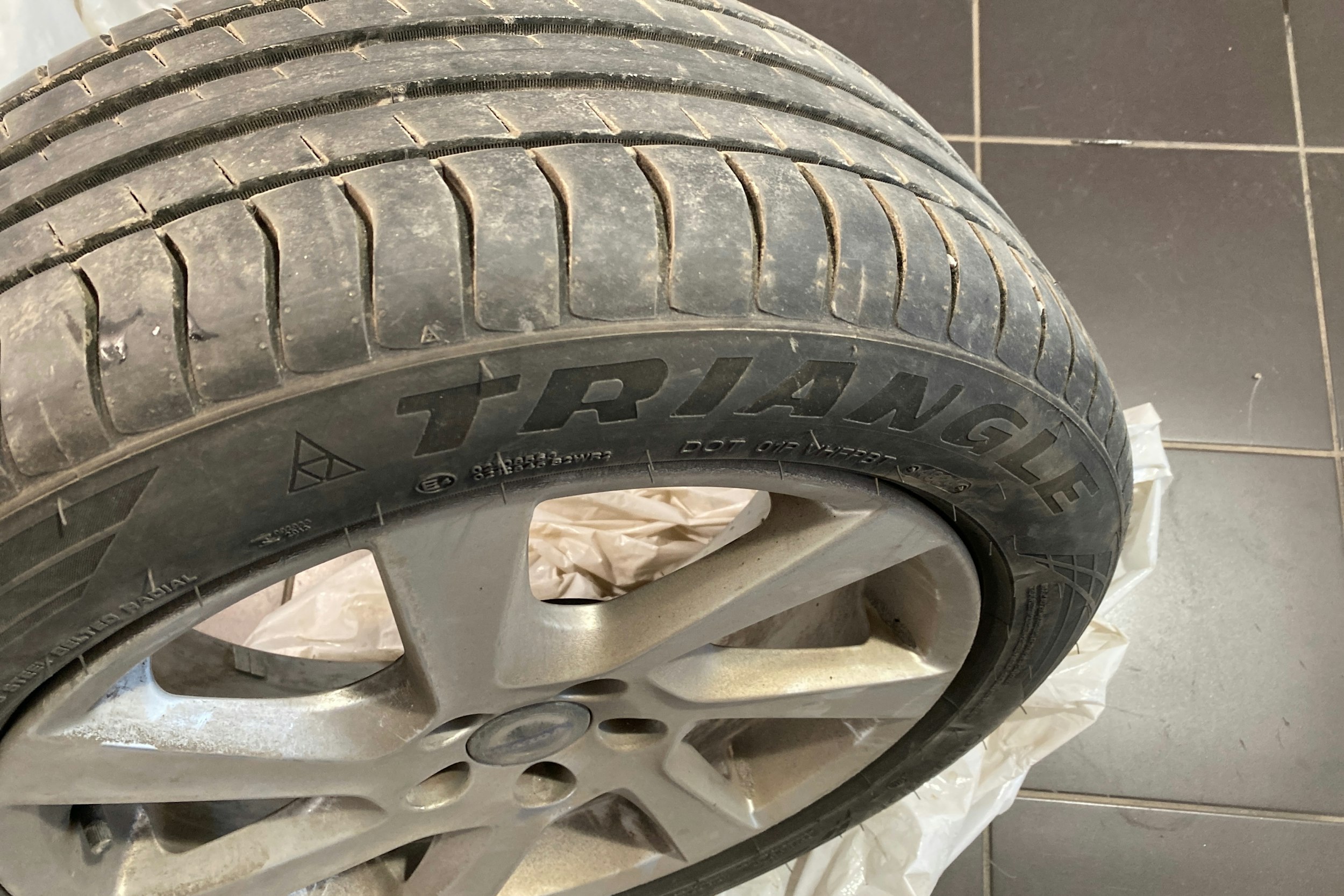 Musta Volvo V70 2015 kuva 15.