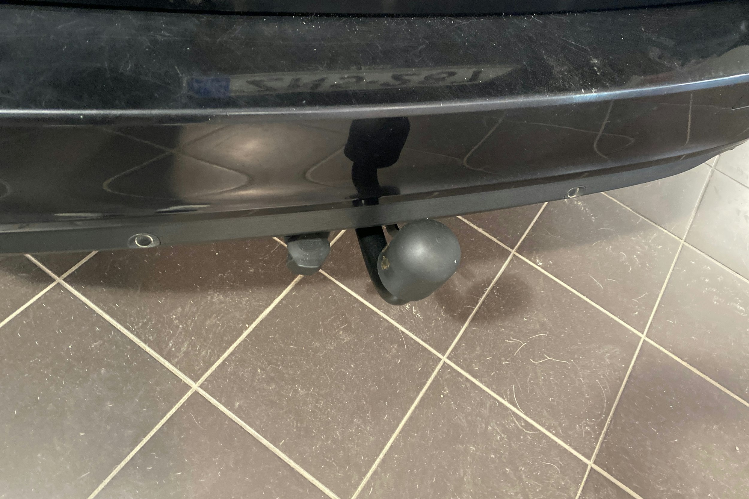 Musta Volvo V70 2015 kuva 16.