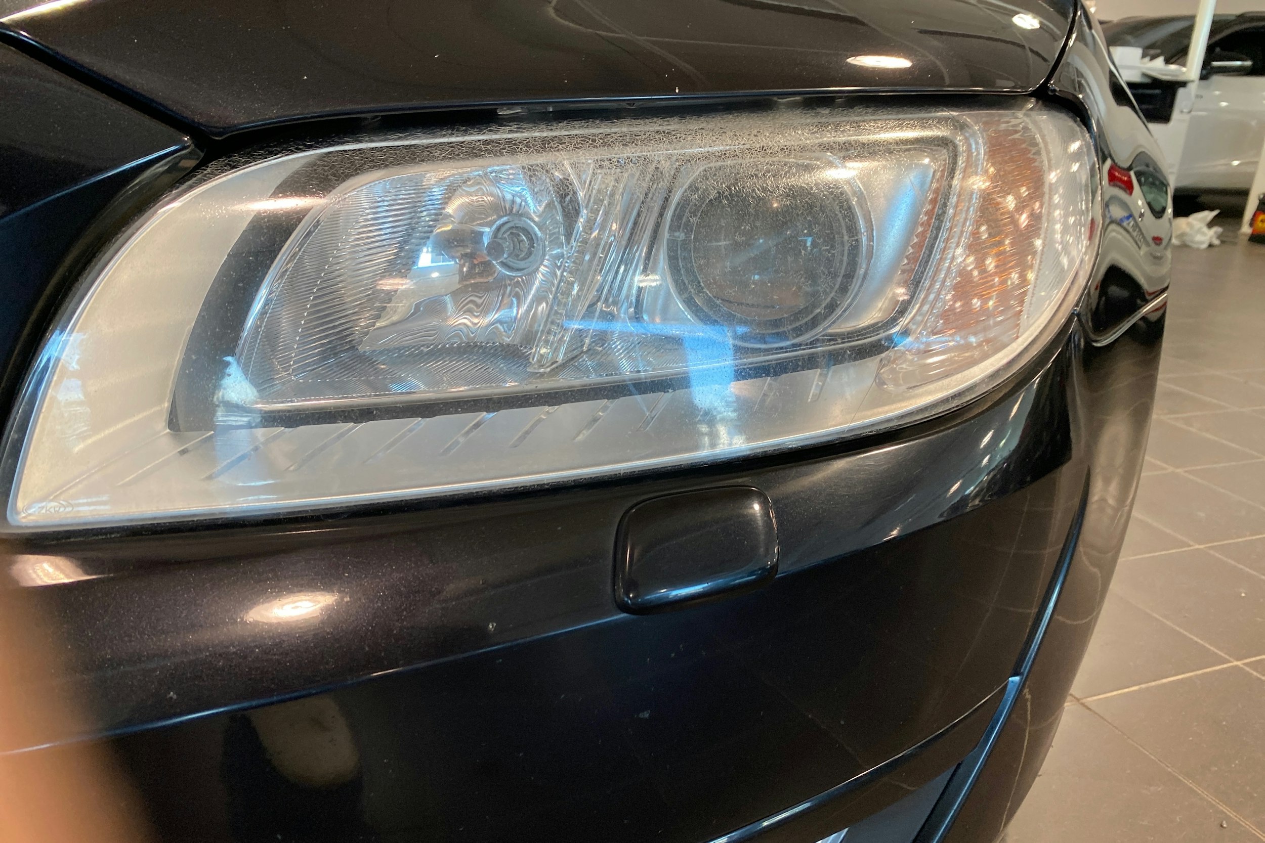 Musta Volvo V70 2015 kuva 17.