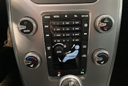 Musta Volvo V70 2015 kuva 23.