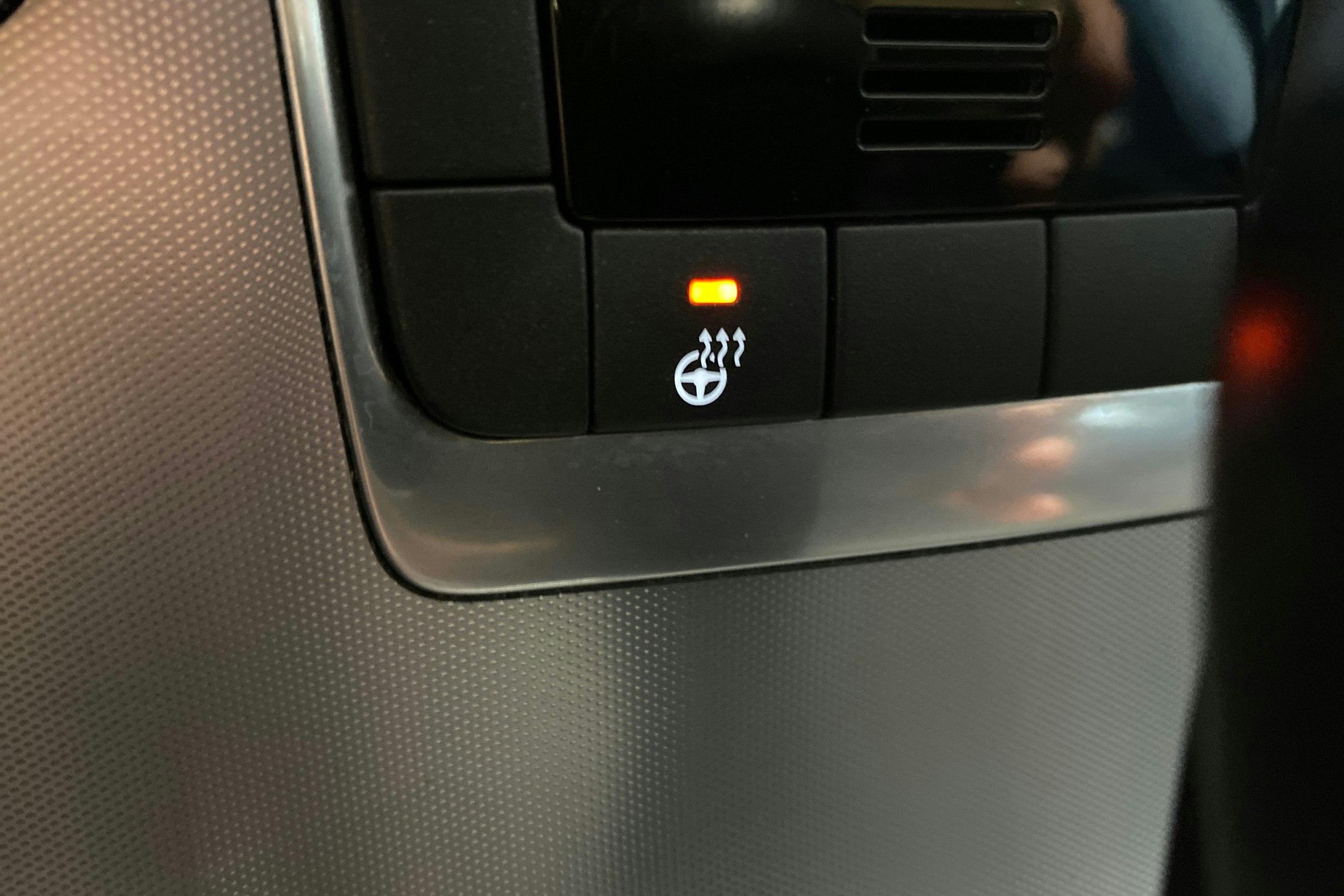 Musta Volvo V70 2015 kuva 24.