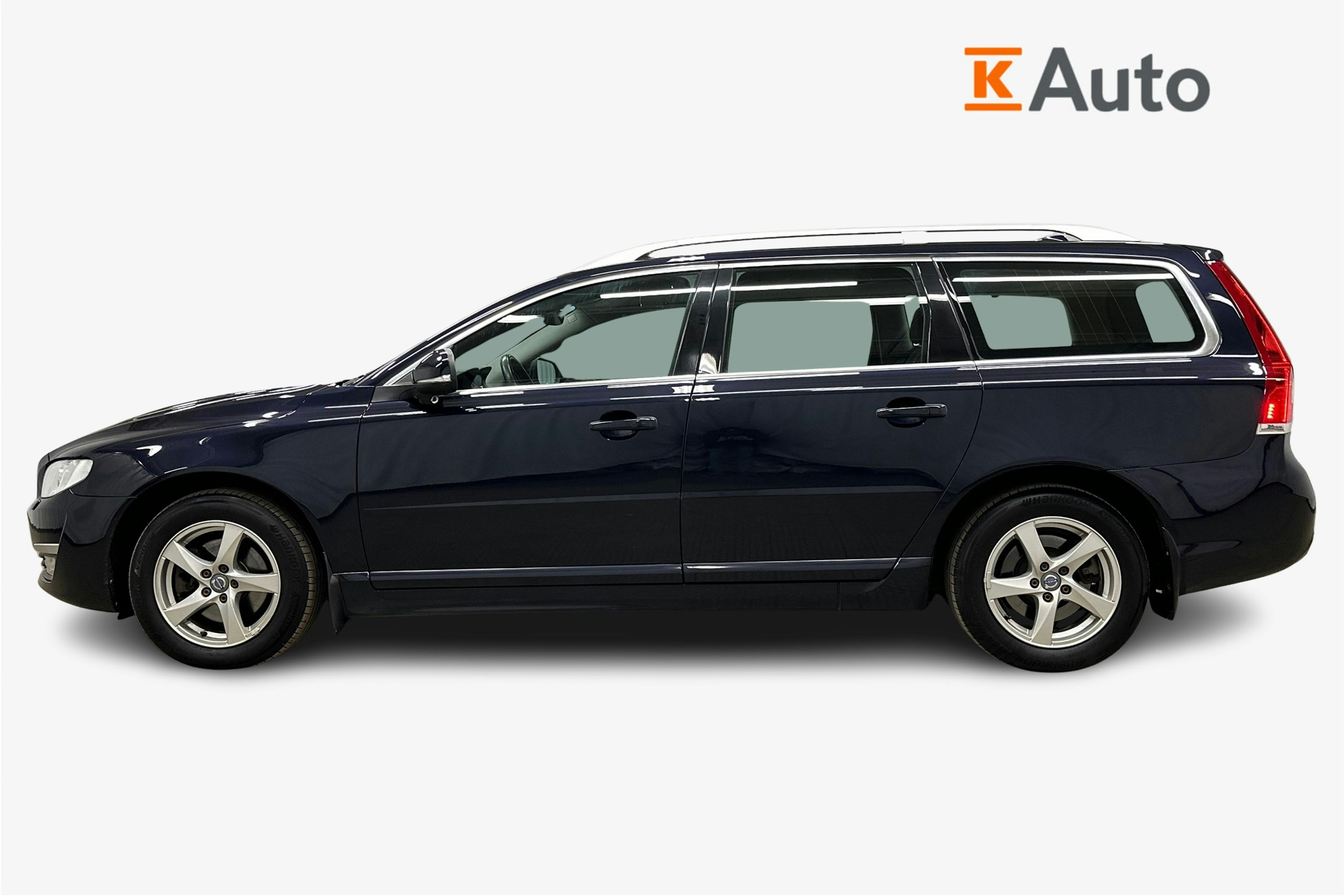 sininen Volvo V70 2016 kuva 6.