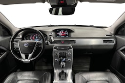 sininen Volvo V70 2016 kuva 9.