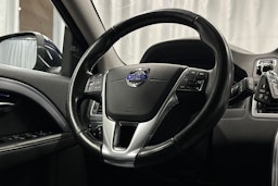 sininen Volvo V70 2016 kuva 19.