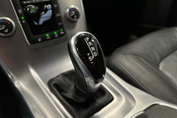 sininen Volvo V70 2016 kuva 27.