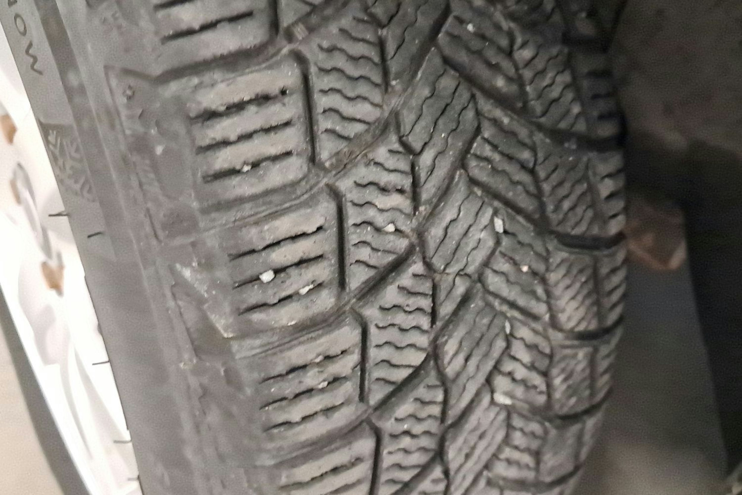 musta Volvo V70 2016 kuva 13.