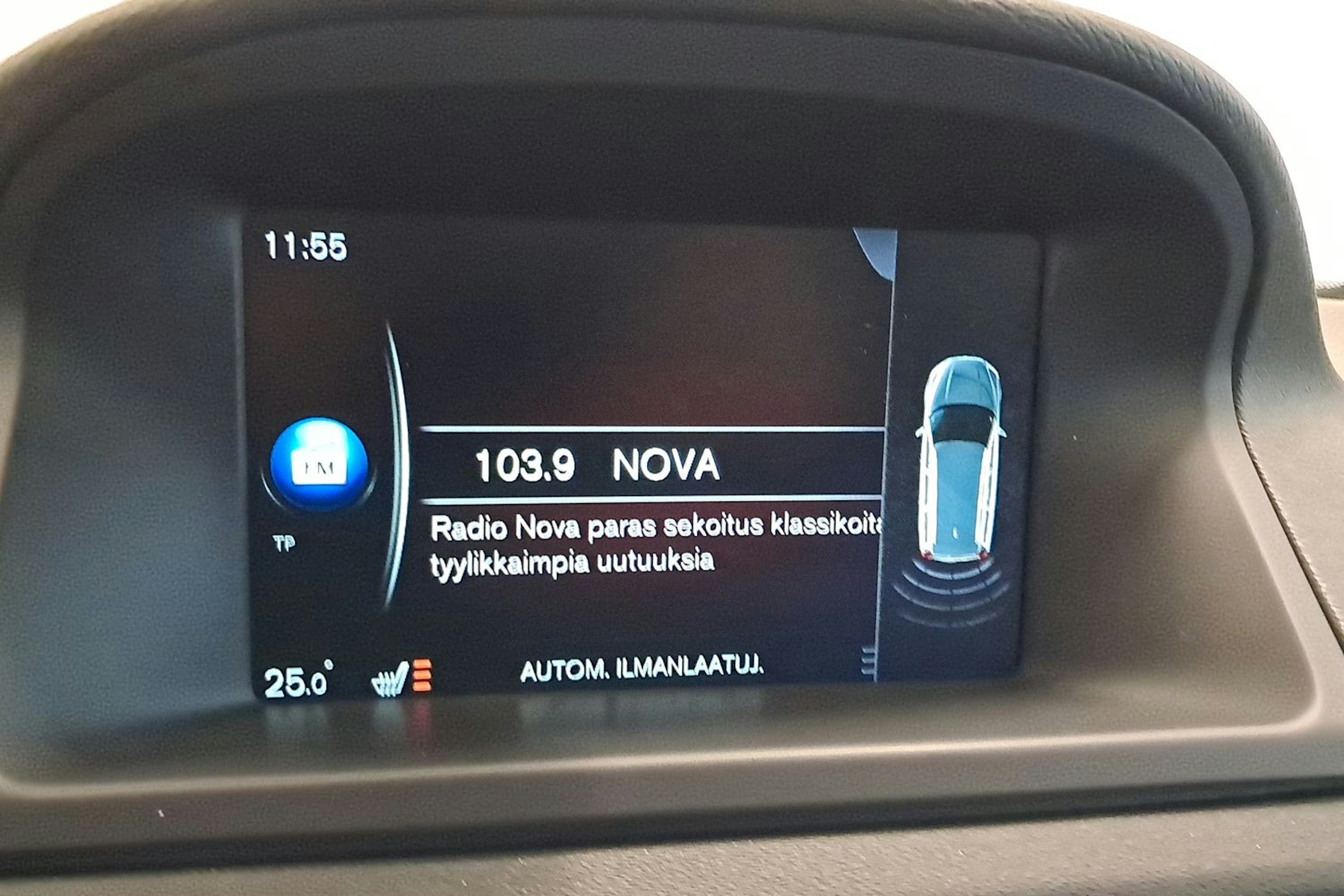 musta Volvo V70 2016 kuva 20.