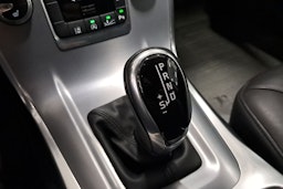 musta Volvo V70 2016 kuva 28.