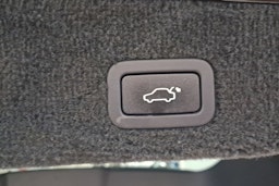 musta Volvo V70 2016 kuva 32.