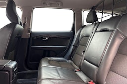 musta Volvo V70 2016 kuva 10.
