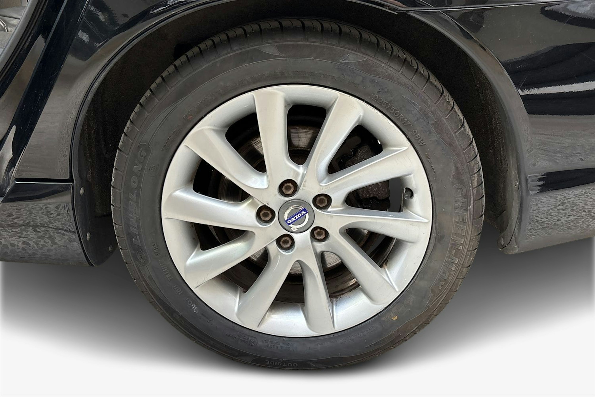 musta Volvo V70 2016 kuva 11.