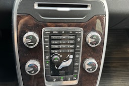 musta Volvo V70 2016 kuva 24.