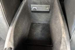 musta Volvo V70 2016 kuva 26.