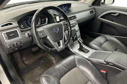 valkoinen Volvo V70 2016 kuva 6.
