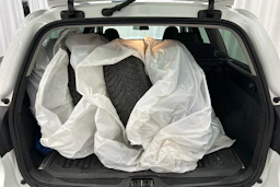 valkoinen Volvo V70 2016 kuva 11.
