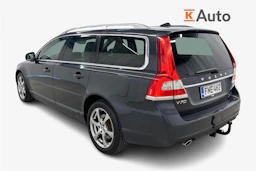 harmaa Volvo V70 2016 kuva 2.