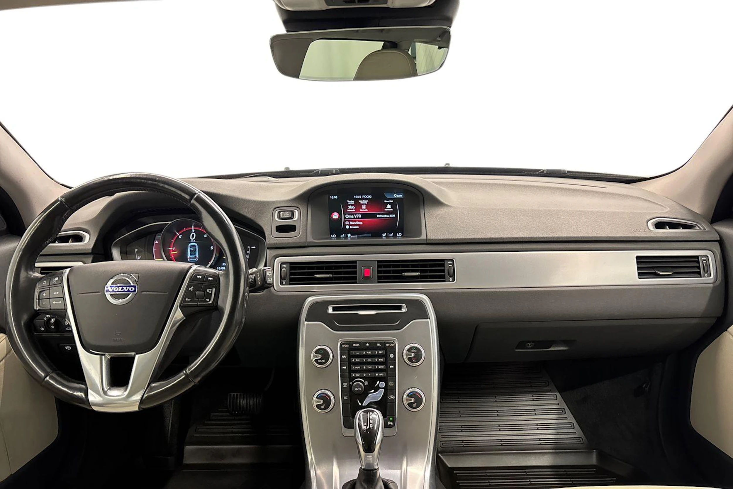 harmaa Volvo V70 2016 kuva 6.
