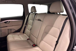 harmaa Volvo V70 2016 kuva 8.