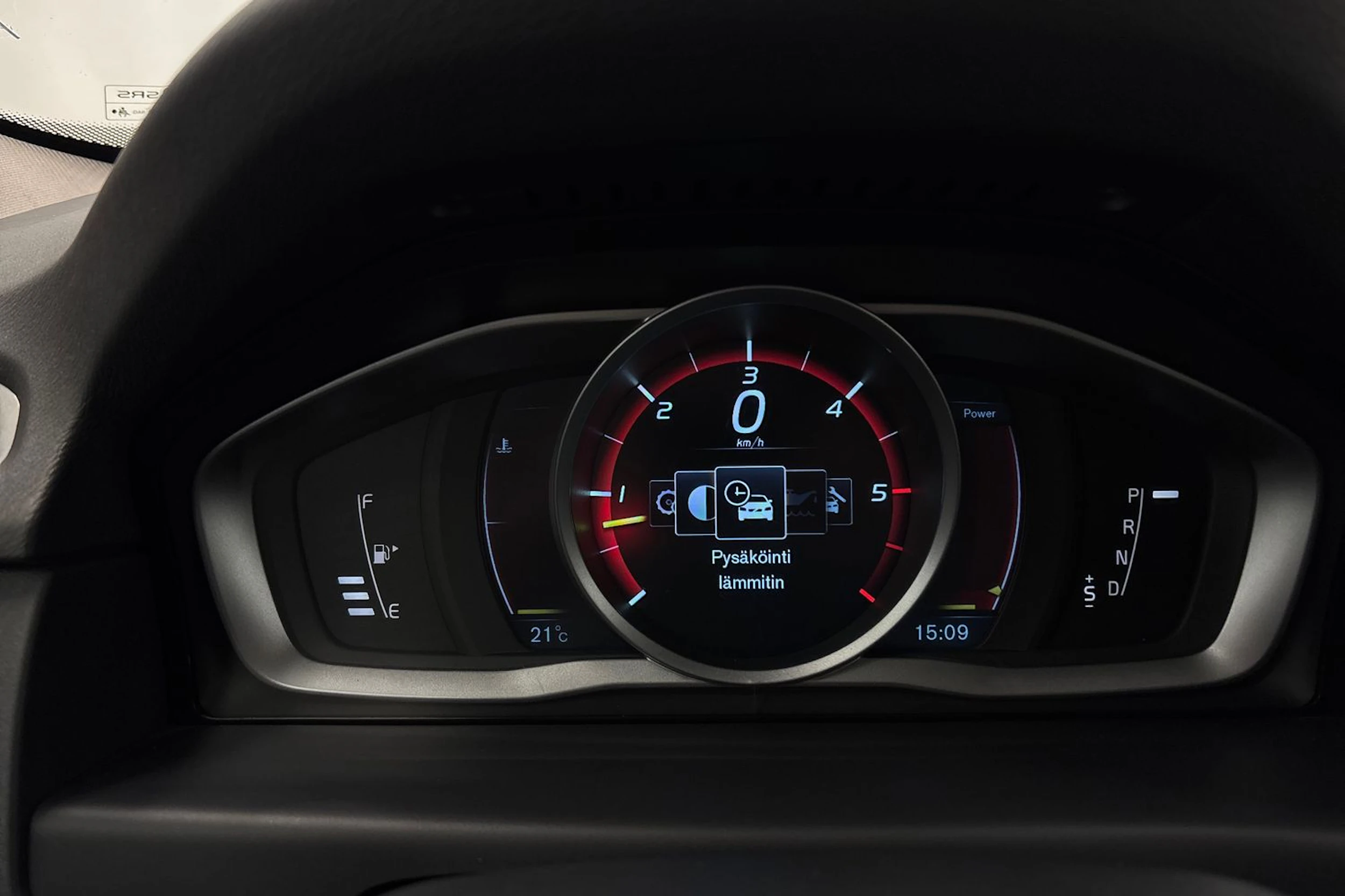 harmaa Volvo V70 2016 kuva 14.