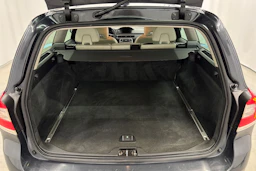 harmaa Volvo V70 2016 kuva 23.