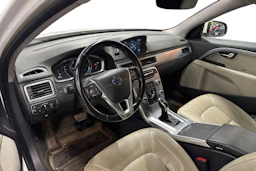valkoinen Volvo V70 2016 kuva 3.