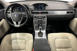 valkoinen Volvo V70 2016 kuva 7.