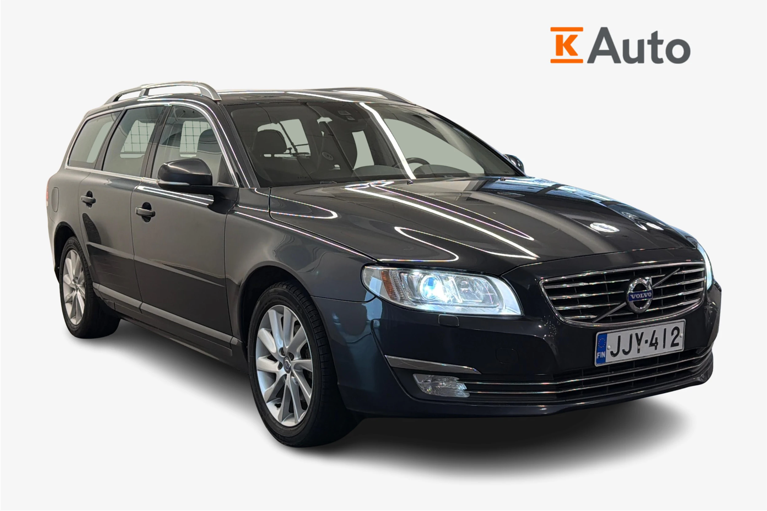 Harmaa Volvo V70 2016 kuva 1.