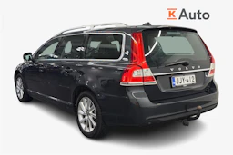 Harmaa Volvo V70 2016 kuva 2.