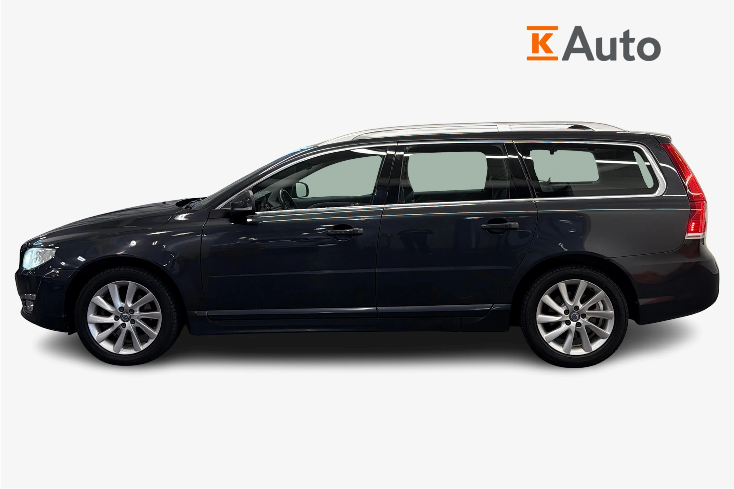 Harmaa Volvo V70 2016 kuva 5.
