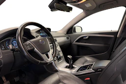 Harmaa Volvo V70 2016 kuva 6.
