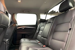 Harmaa Volvo V70 2016 kuva 8.