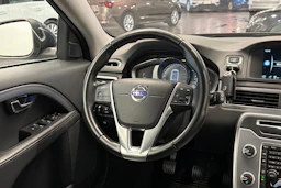 Harmaa Volvo V70 2016 kuva 14.