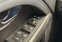 Harmaa Volvo V70 2016 kuva 19.