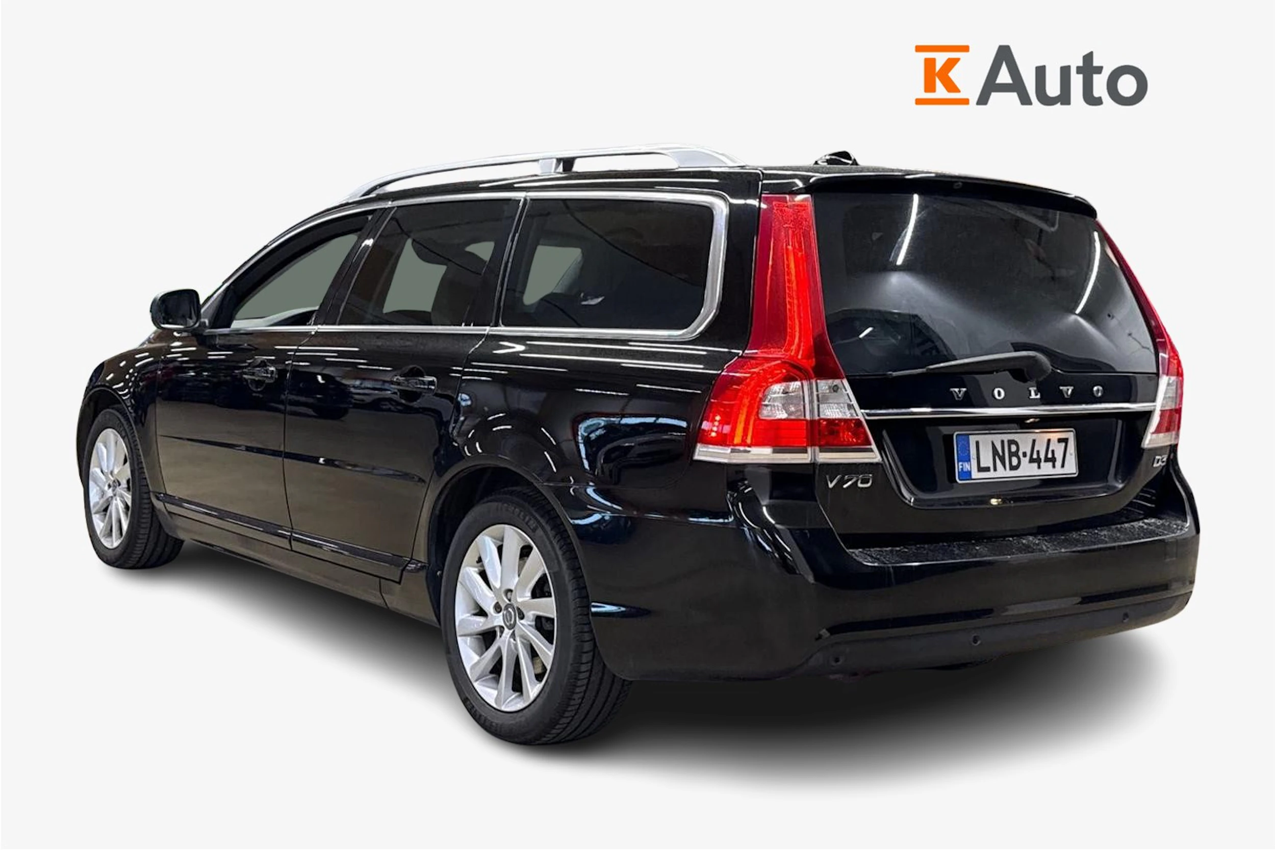 musta Volvo V70 2016 kuva 2.