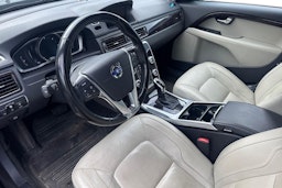 Musta Volvo V70 2016 kuva 3.