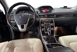 Musta Volvo V70 2016 kuva 9.