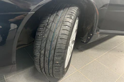 musta Volvo V70 2016 kuva 10.