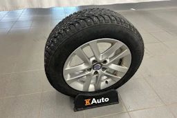 musta Volvo V70 2016 kuva 11.