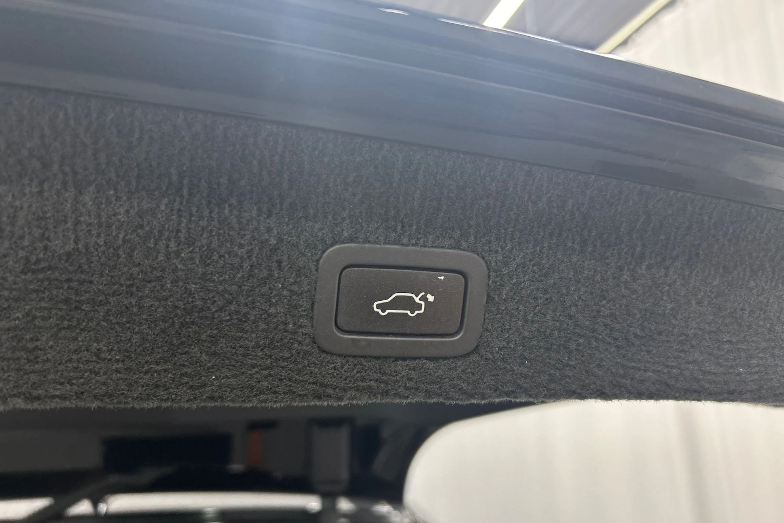 musta Volvo V70 2016 kuva 14.