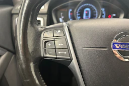 musta Volvo V70 2016 kuva 19.