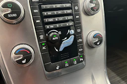 musta Volvo V70 2016 kuva 24.