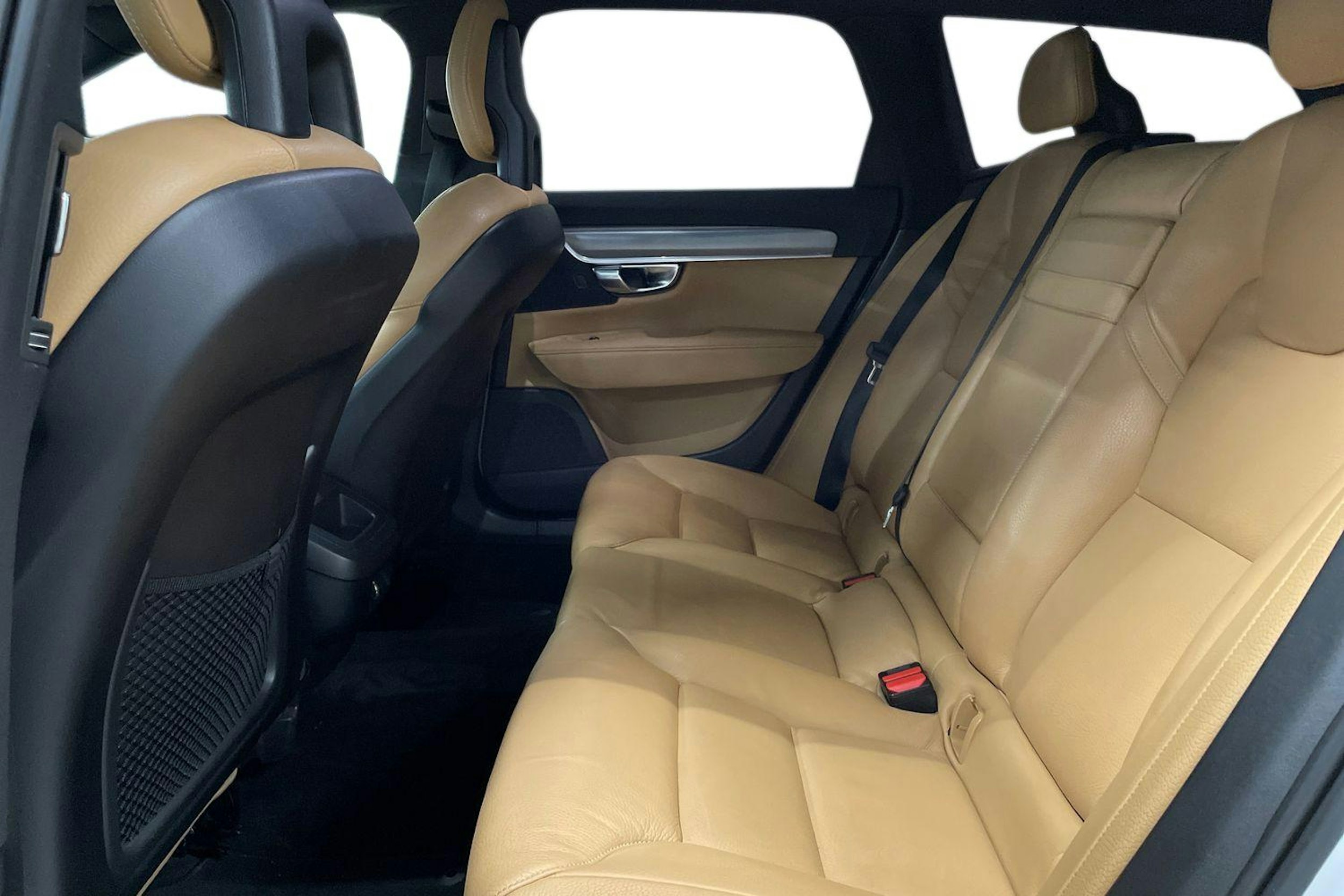 Valkoinen Volvo V90 2016 kuva 7.