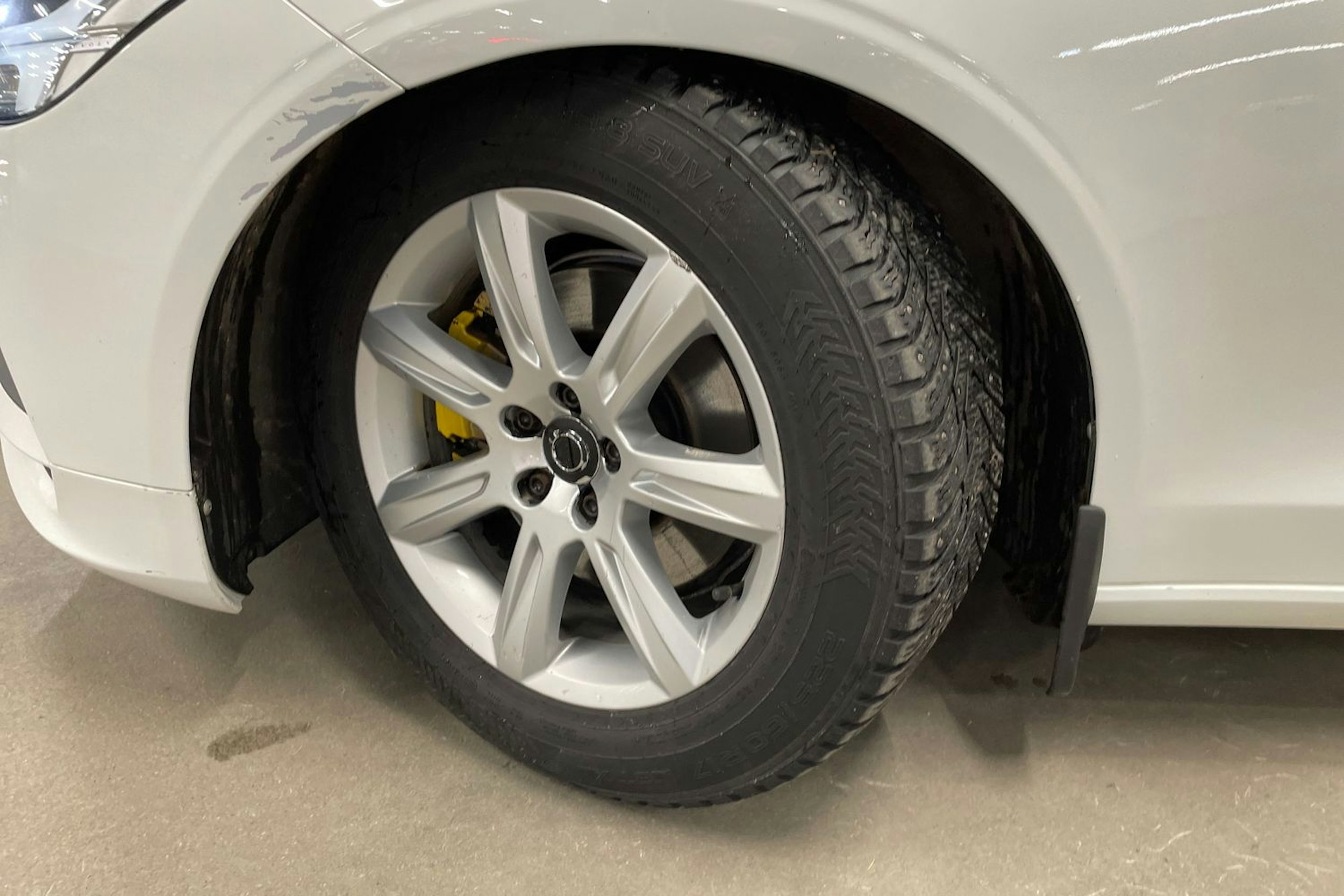 Valkoinen Volvo V90 2016 kuva 9.