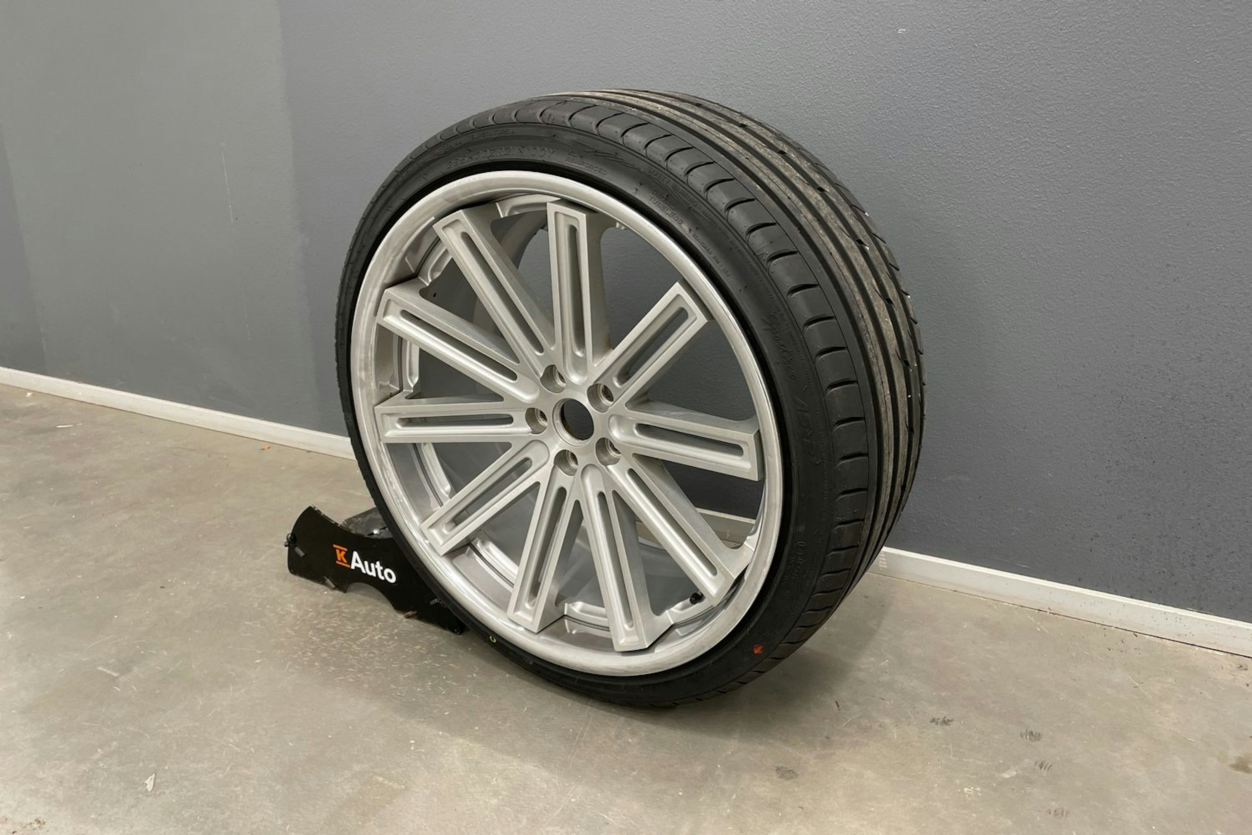 Valkoinen Volvo V90 2016 kuva 10.